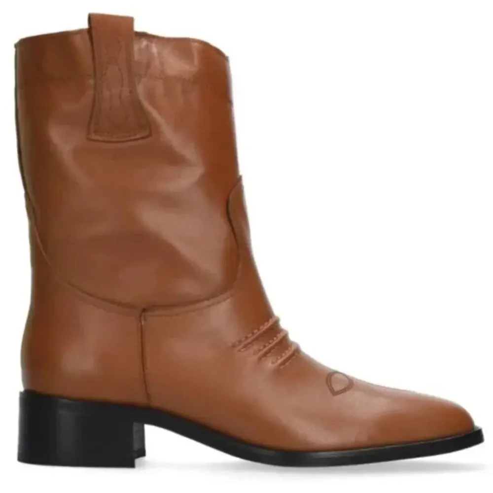 BIBI LOU Briana Western Boot In Cuero Size 8